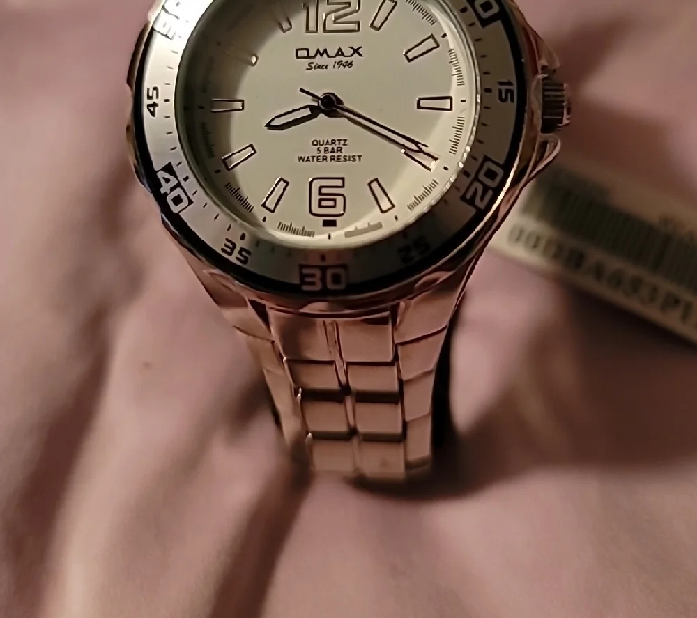 Sophisticated Silver Watch‎ with Roman Numerals